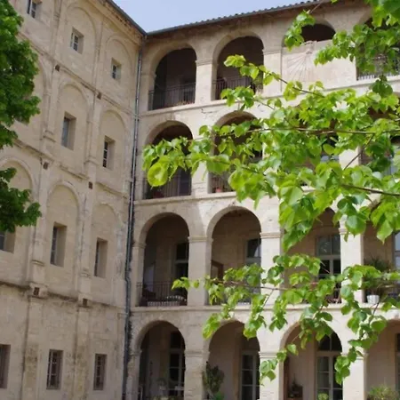 Clos Des Arts Suspendus Apartment Avignon